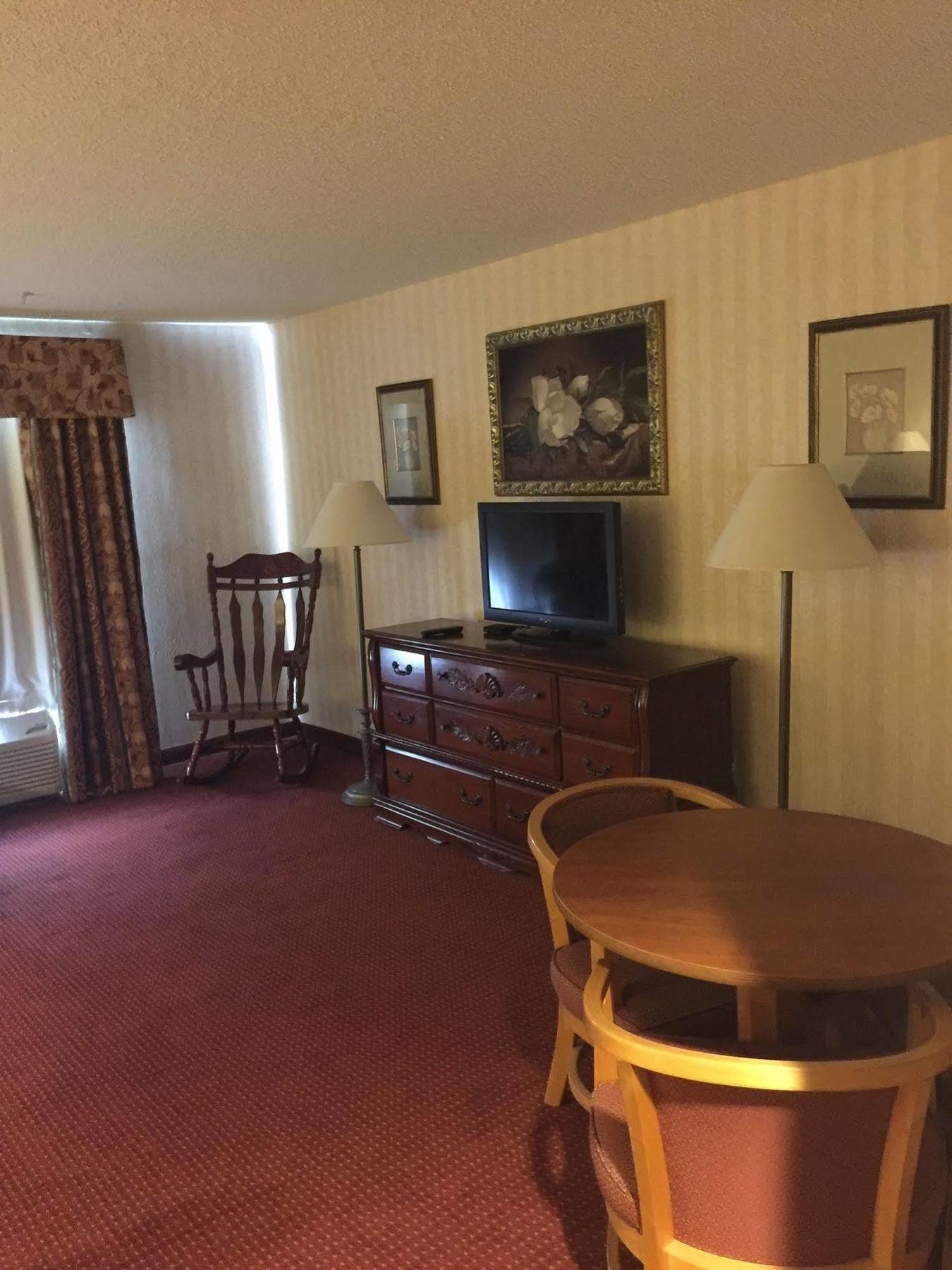Fredericksburg Hill Country Hotel Exterior photo